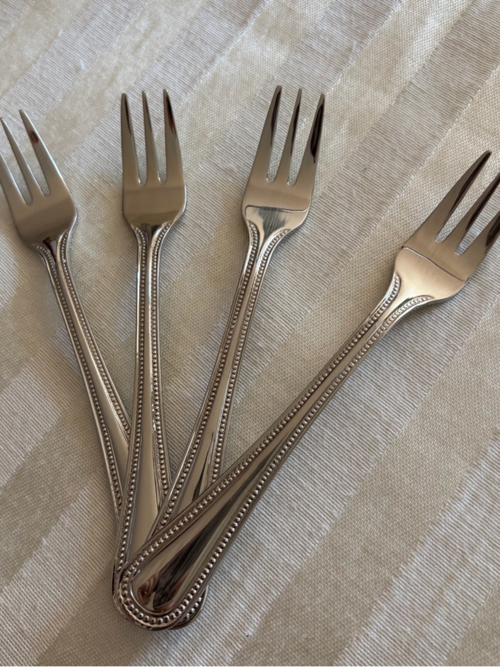 Wallace CONTINENTAL BEAD Cocktail Seafood 3-Tine Forks 6” Stainless (Set of 4)